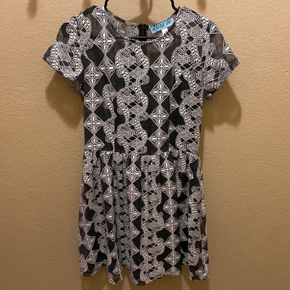 Black & White Short Sleeve Dress